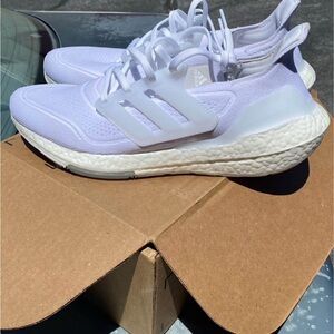 Adidas mens White and Lavender Sneakers